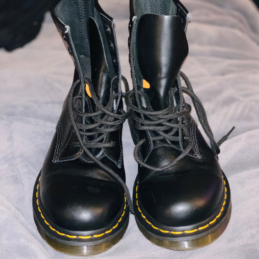 EUC Dr. Martens. Size 8 worn 1 time